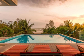StayVista Ashore 6BHK Infinity Pool Ocean View- Morjim